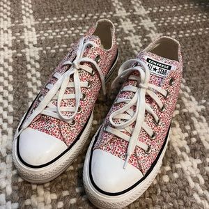 Floral Platform Converse